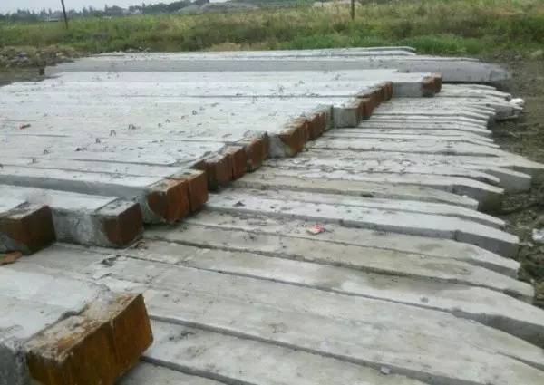 农村房24空心墙每平方米:砖为240*120*60,砌空