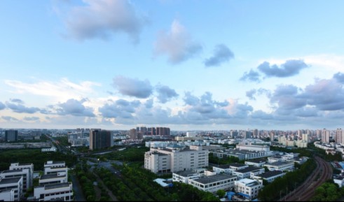 点击图片查看详情 华西村人均收入_上海普陀区人均收入(2)