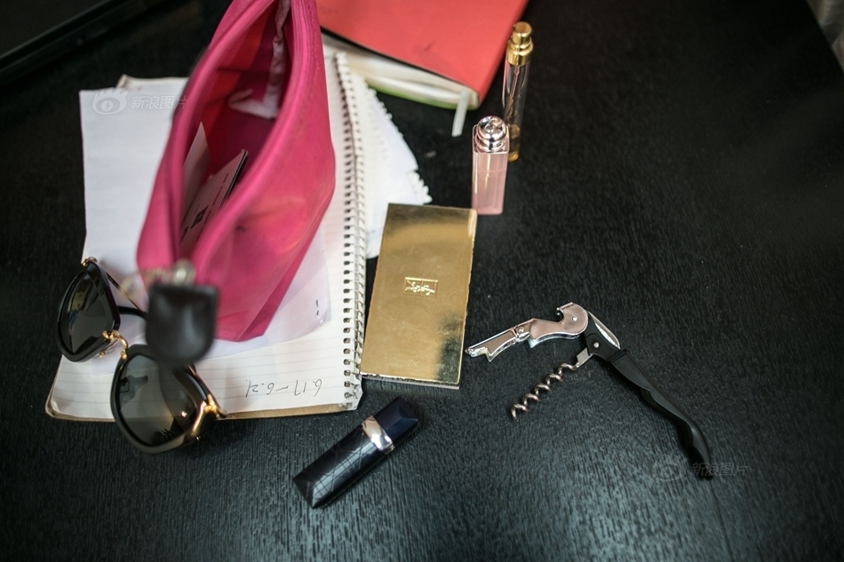 上海热线房产频道-- 开专车让我结交很多新朋