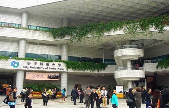 上海热线房产频道-- 赴港求学退潮:学费生活成