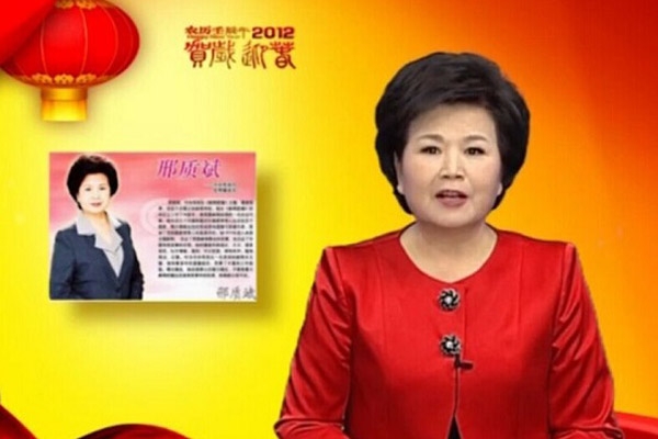 上海热线房产频道-- 揭央视《新闻联播》退休