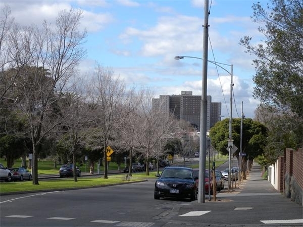 上海热线房产频道-- 探访澳洲华人超市看物价 