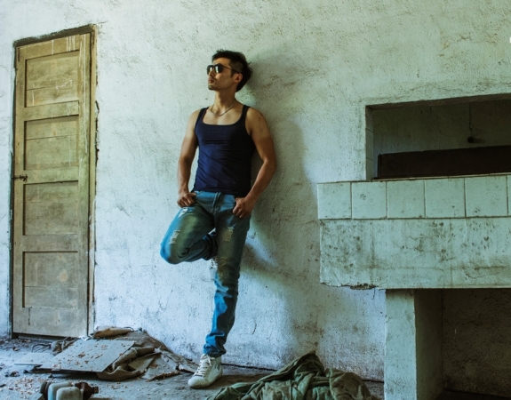 上海热线房产频道--广东农村穷小伙致富 砸30万建三层别墅娶妻