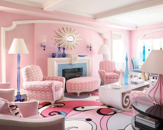 毫不掩饰对粉色的喜爱好不避讳对它的运用，让客厅变成一片粉色的海洋。沙发、茶几甚至是墙面都精心选择和设计线条的蜿蜒，别致而优雅，打造出一个公主般的恬静空间。