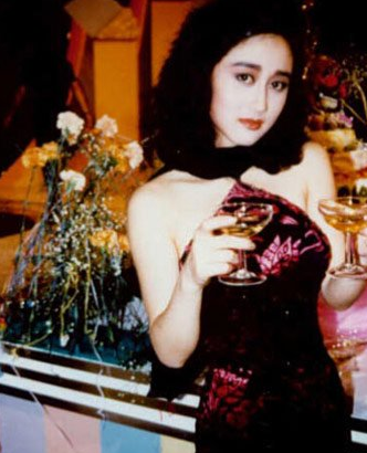 上海热线房产频道--李连杰不拍戏内幕曝光 其老